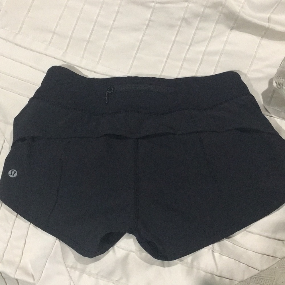 Black Lululemon athletica shorts